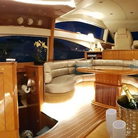 Niord Yacht Лиссабон